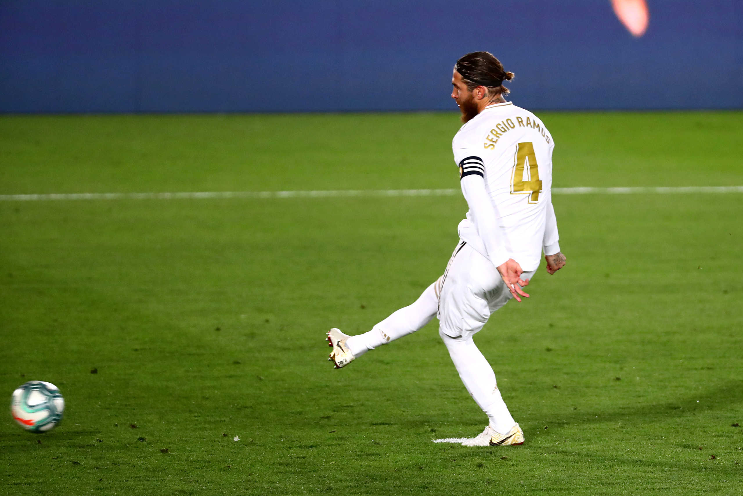 Soccer Football - La Liga Santander - Real Madrid v Getafe - Alfredo Di Stefano Stadium, Madrid, Spain - July 2, 2020   Real Madrid's Sergio Ramos scores their first goal from the penalty spot, as play resumes behind closed doors following the outbreak of the coronavirus disease (COVID-19)   REUTERS