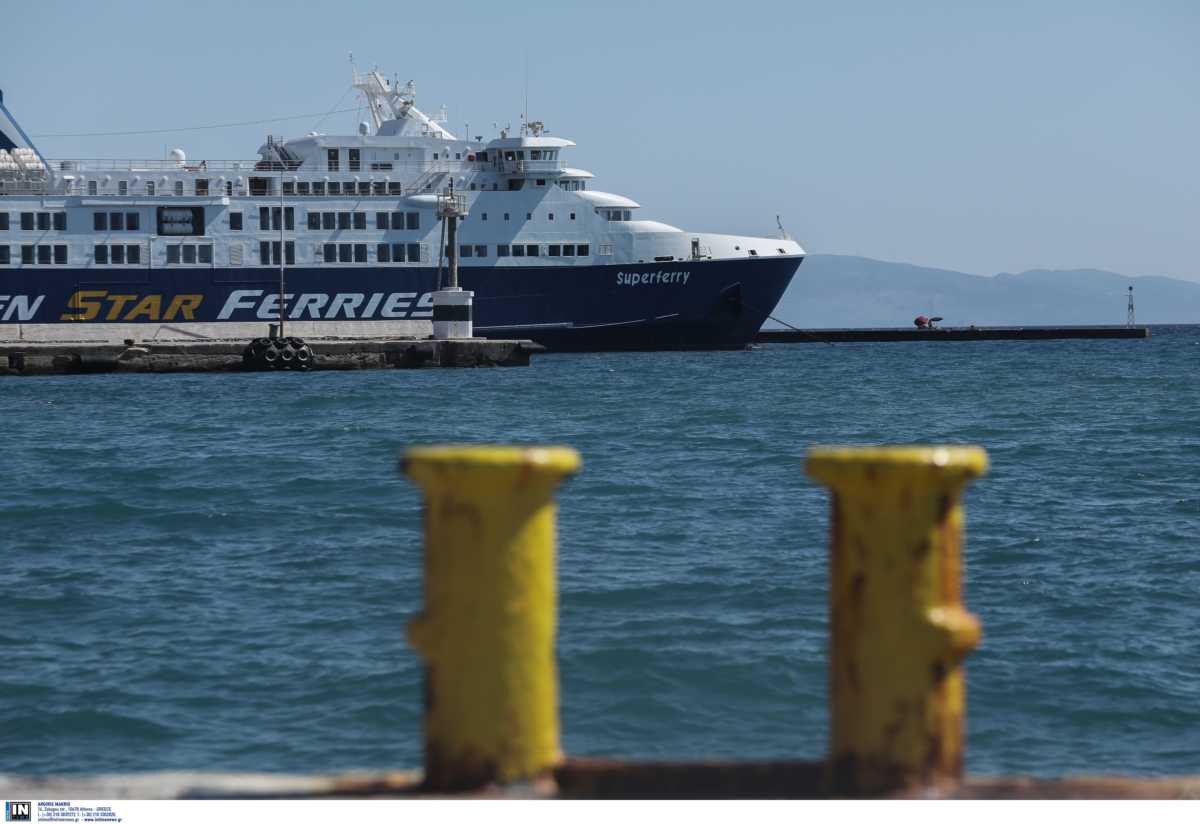 Μηχανική βλάβη μεταξύ Τήνου και Άνδρου στο Superferry – Δε θα δέσει στην Άνδρο