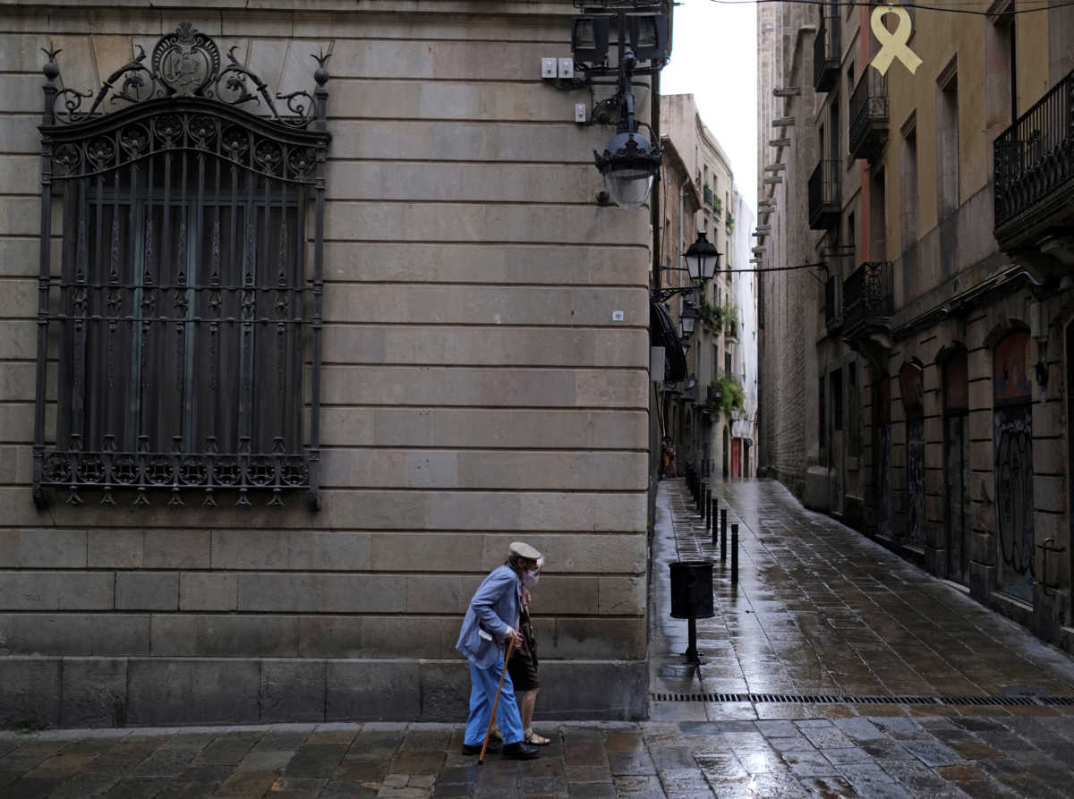 Καταλονία: Ξανά… “Μένουμε Σπίτι”! Έκκληση στον κόσμο σε τρεις πόλεις να μην κυκλοφορεί