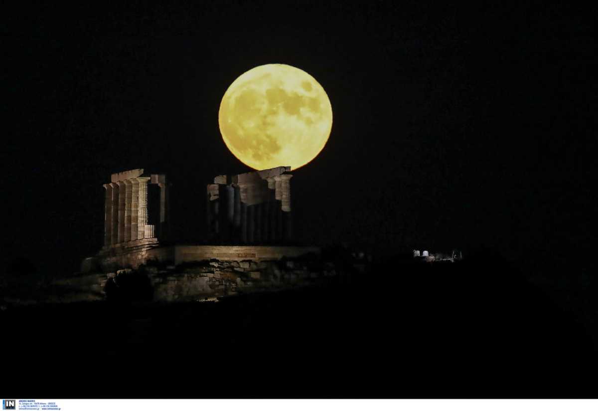Αυγουστιάτικη Πανσέληνος: Καθηλώνουν οι πρώτες εικόνες από το ολόγιομο φεγγάρι