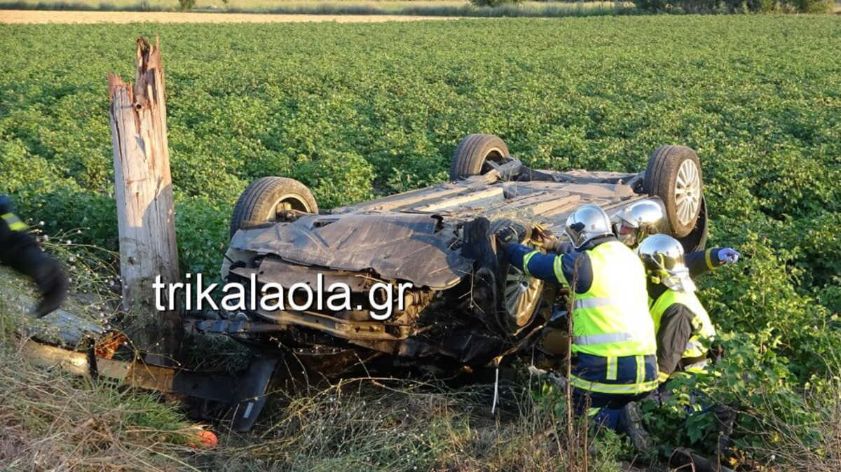 Τρίκαλα: Νεκρός 57χρονος σε τροχαίο! “Καρφώθηκε” σε κολόνα και έπεσαν πάνω του χιλιάδες volt (pics, video)