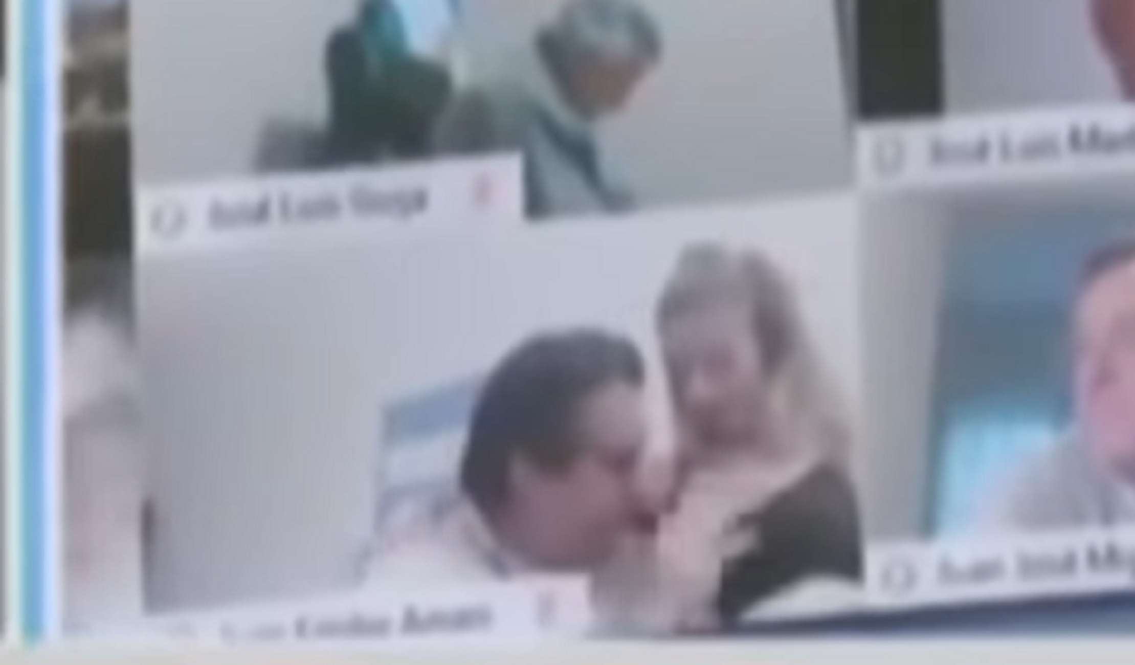 “Μερακλής” βουλευτής φιλούσε το… στήθος της γυναίκας του σε live τηλεδιάσκεψη – video