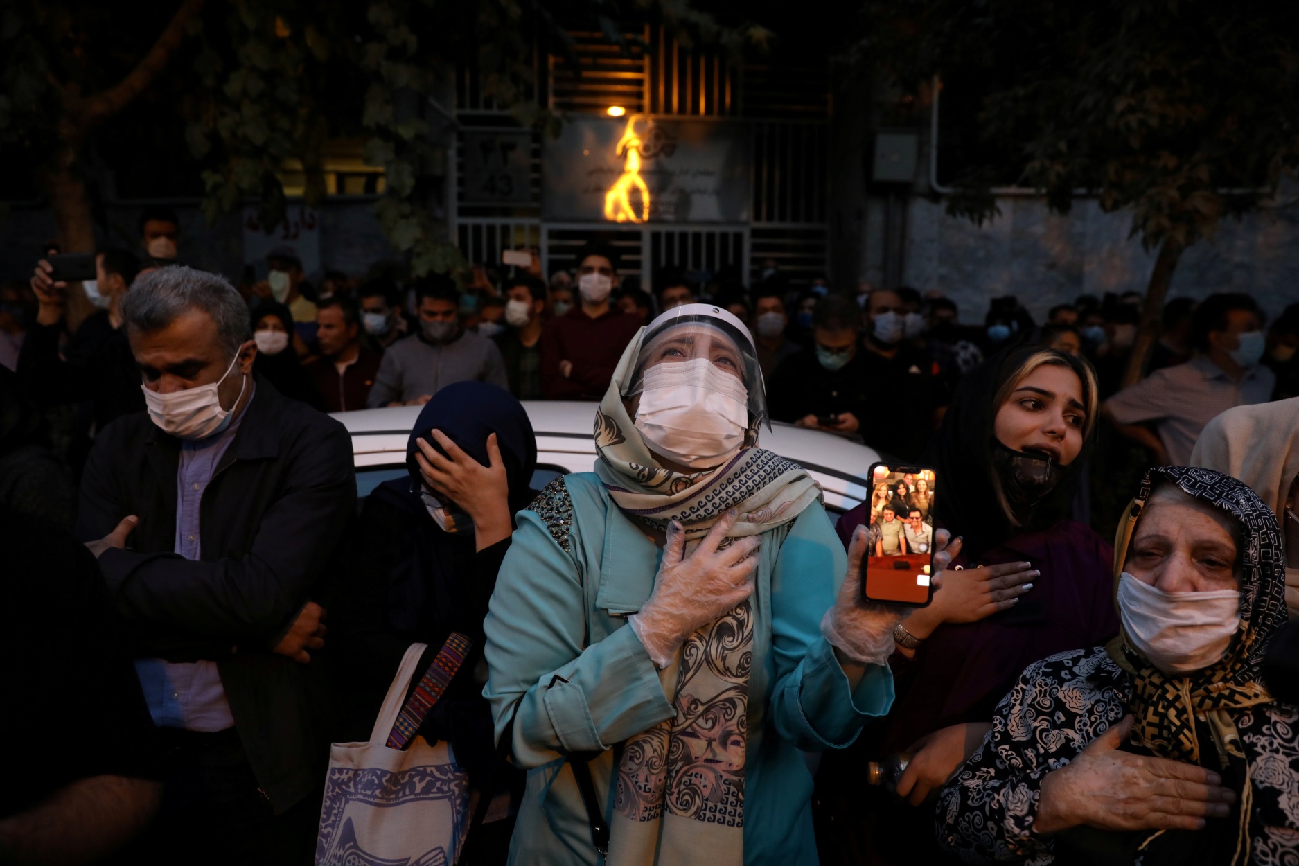 Κορονοϊός: “Γονατίζει” το Ιράν με 254 νεκρούς και 4.108 κρούσματα σε ένα  24ωρο