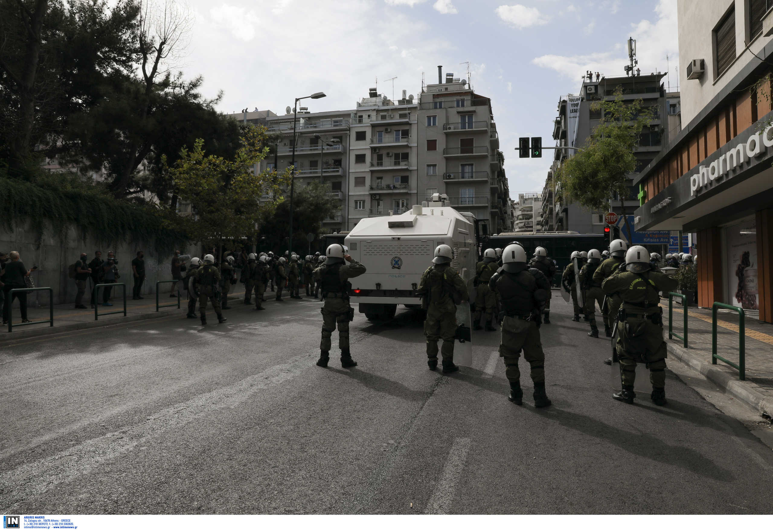 Με κορονοϊό αστυνομικός που ήταν στα μέτρα για τη δίκη της Χρυσής Αυγής!