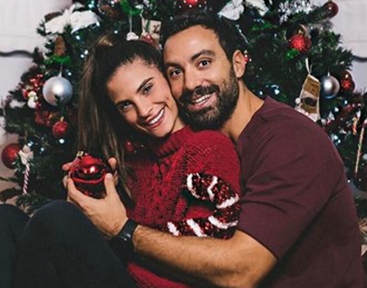 Σάκης Τανιμανίδης – Χριστίνα Μπόμπα: Υπερπαραγωγή ο στολισμός στο σπίτι τους για τα Χριστούγεννα!