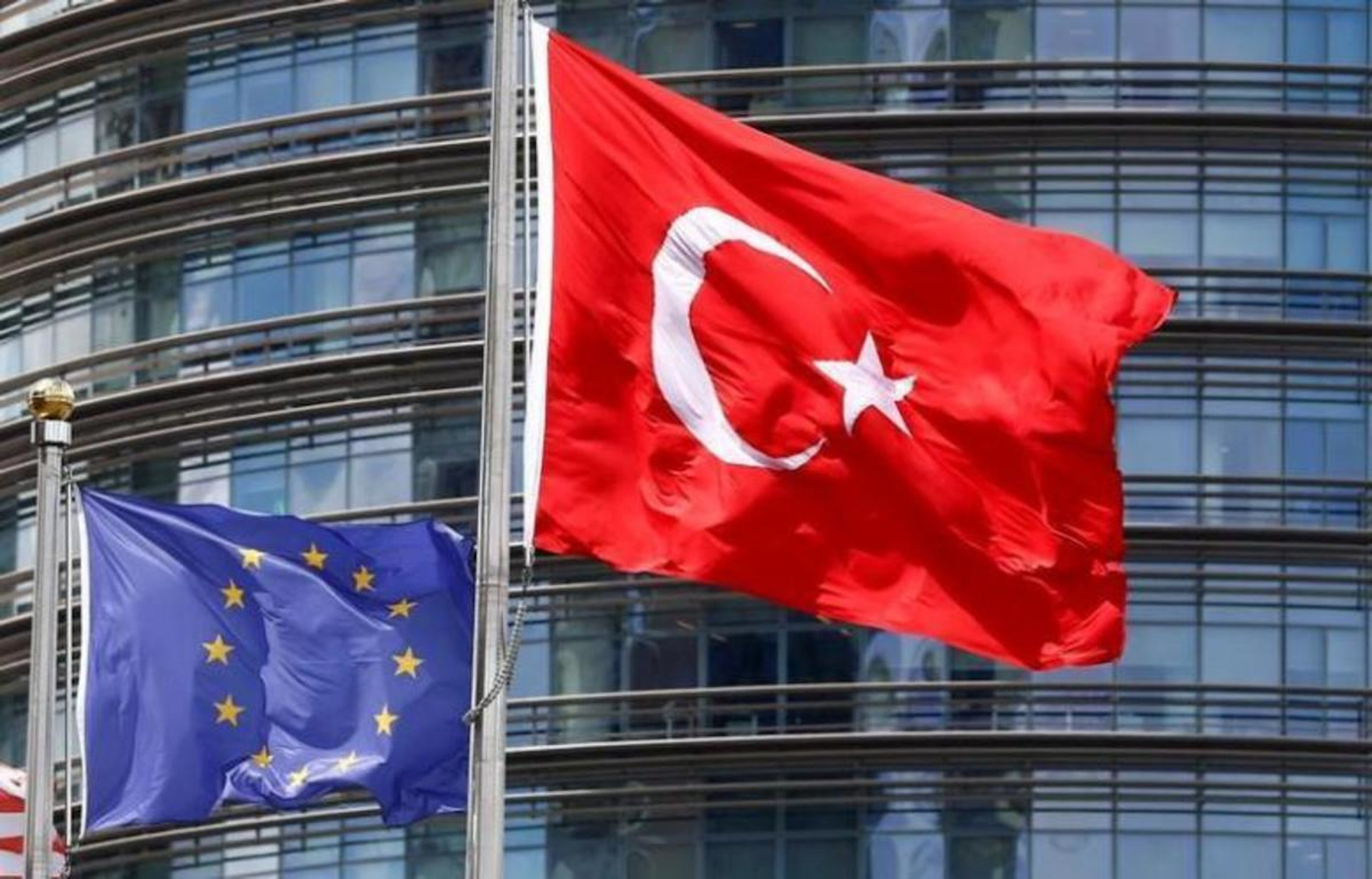 Αυστηρό μήνυμα ΕΕ σε Τουρκία: Δεν γίνεται ένταξη χωρίς κράτος δικαίου και ανθρώπινα δικαιώματα