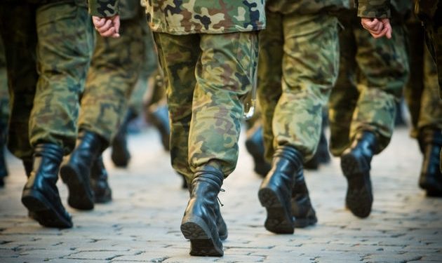 Λήμνος: Υπαξιωματικός του στρατού «δίδαξε» ήθος – Βρήκε στο δρόμο και παρέδωσε 4.000 ευρώ