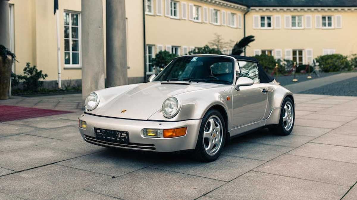 Εσείς πόσα θα δίνατε για την Porsche 911 του Diego Maradona; [pics]