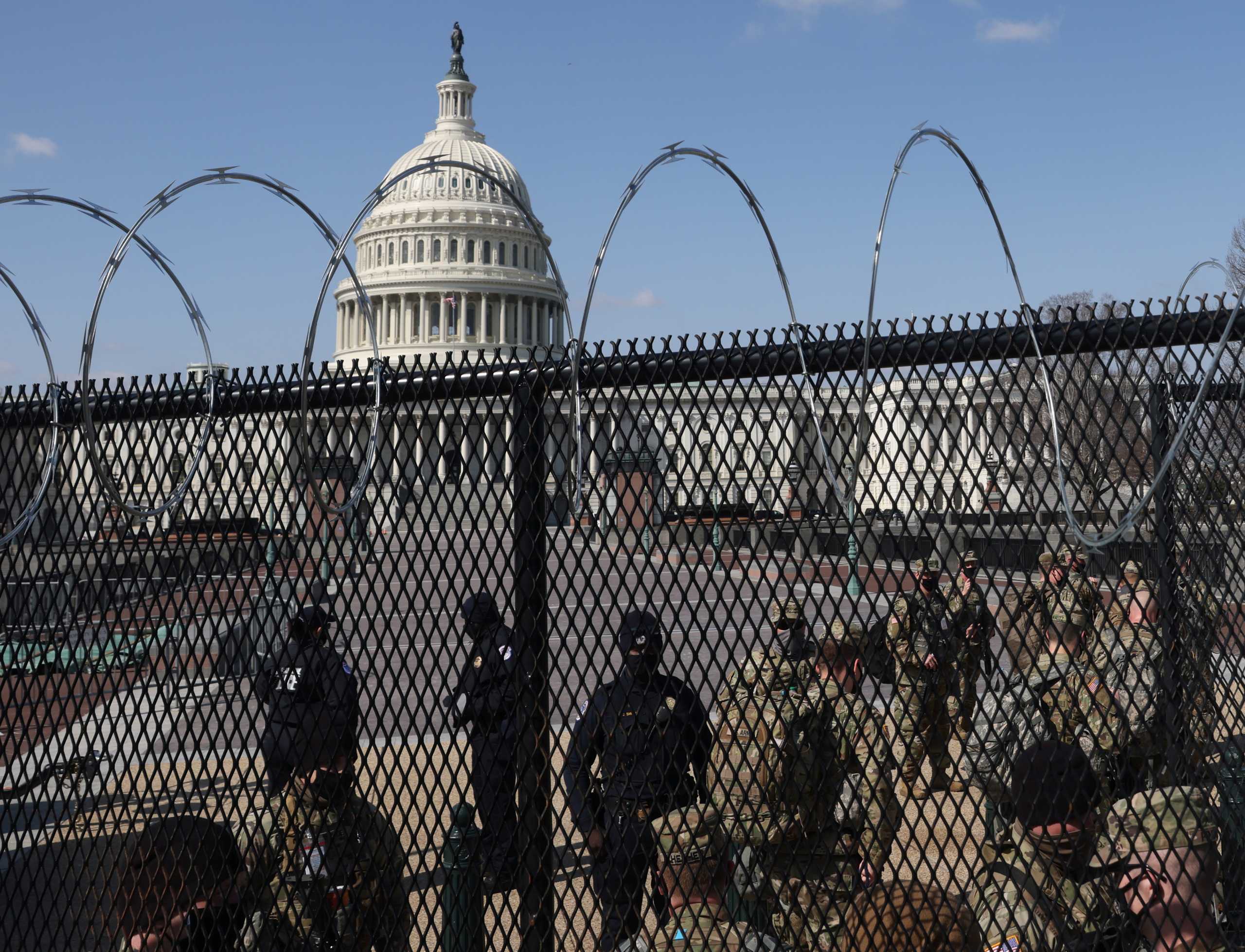 ΗΠΑ: Φρούριο το Καπιτώλιο – Αίτημα να μείνει για άλλους δύο μήνες η Εθνοφρουρά στην Ουάσινγκτον