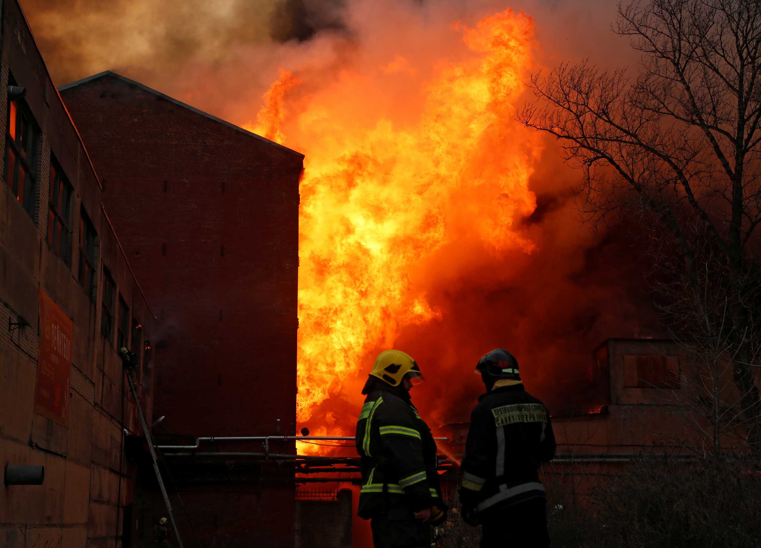 Ρωσία: 20 νεκροί από πυρκαγιά σε οίκο ευγηρίας στο Κεμέροβο που λειτουργούσε χωρίς άδεια