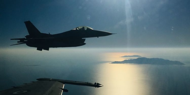 Πολεμική Αεροπορία: Κάνει “επαφές” για προηγμένα οπλικά συστήματα των μαχητικών F-16