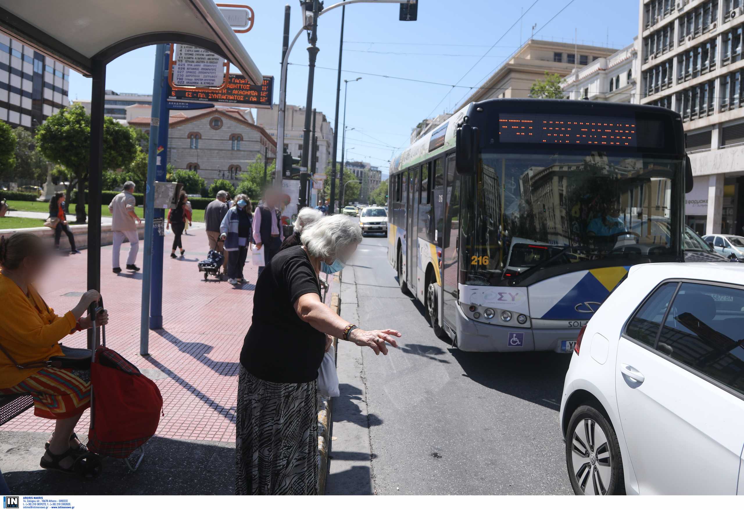 Καραμανλής: Θα έχουμε 1.500 λεωφορεία το επόμενο 3μηνο – Τα ΜΜΜ είναι εστίες μετάδοσης όχι υπερμετάδοσης (vid)