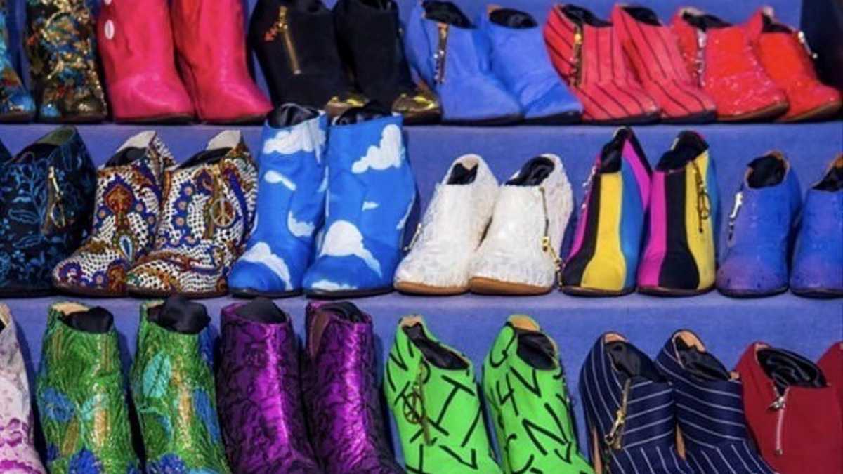 Prince: Η θρυλική συλλογή των παπουτσιών του σε μία  μοναδική έκθεση (pics, vid)