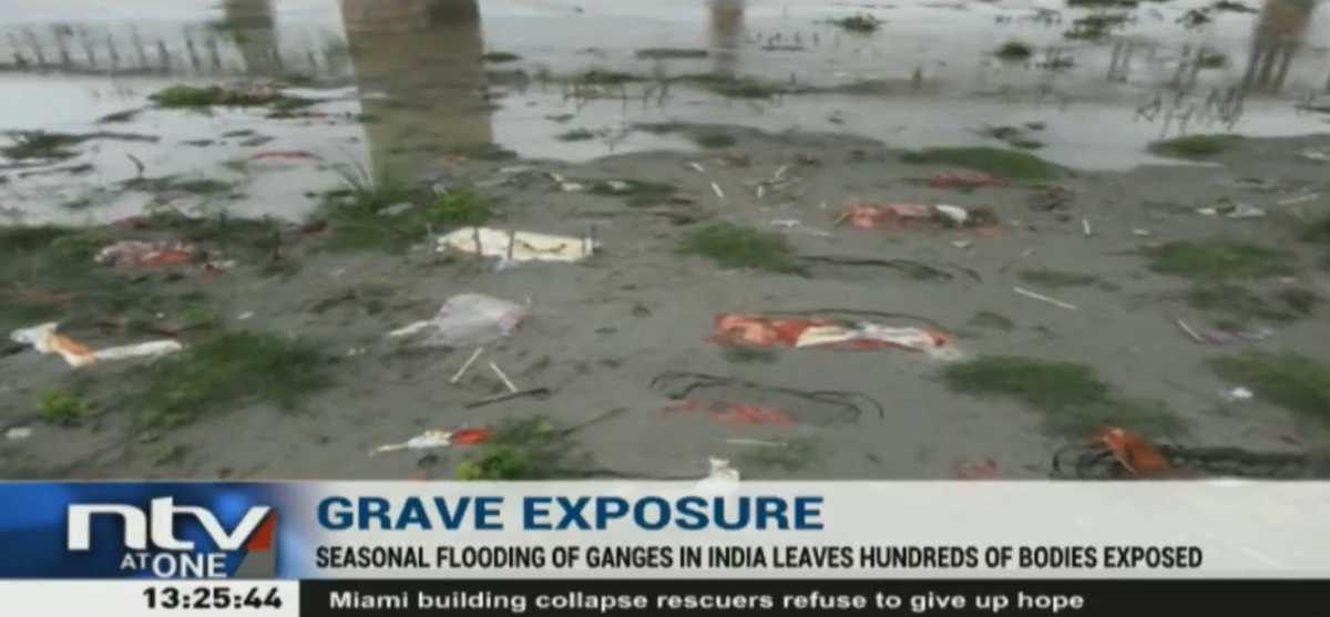 Κορονοϊός – Ινδία: Εκατοντάδες πτώματα ξεβράζει ο Γάγγης ποταμός (video)