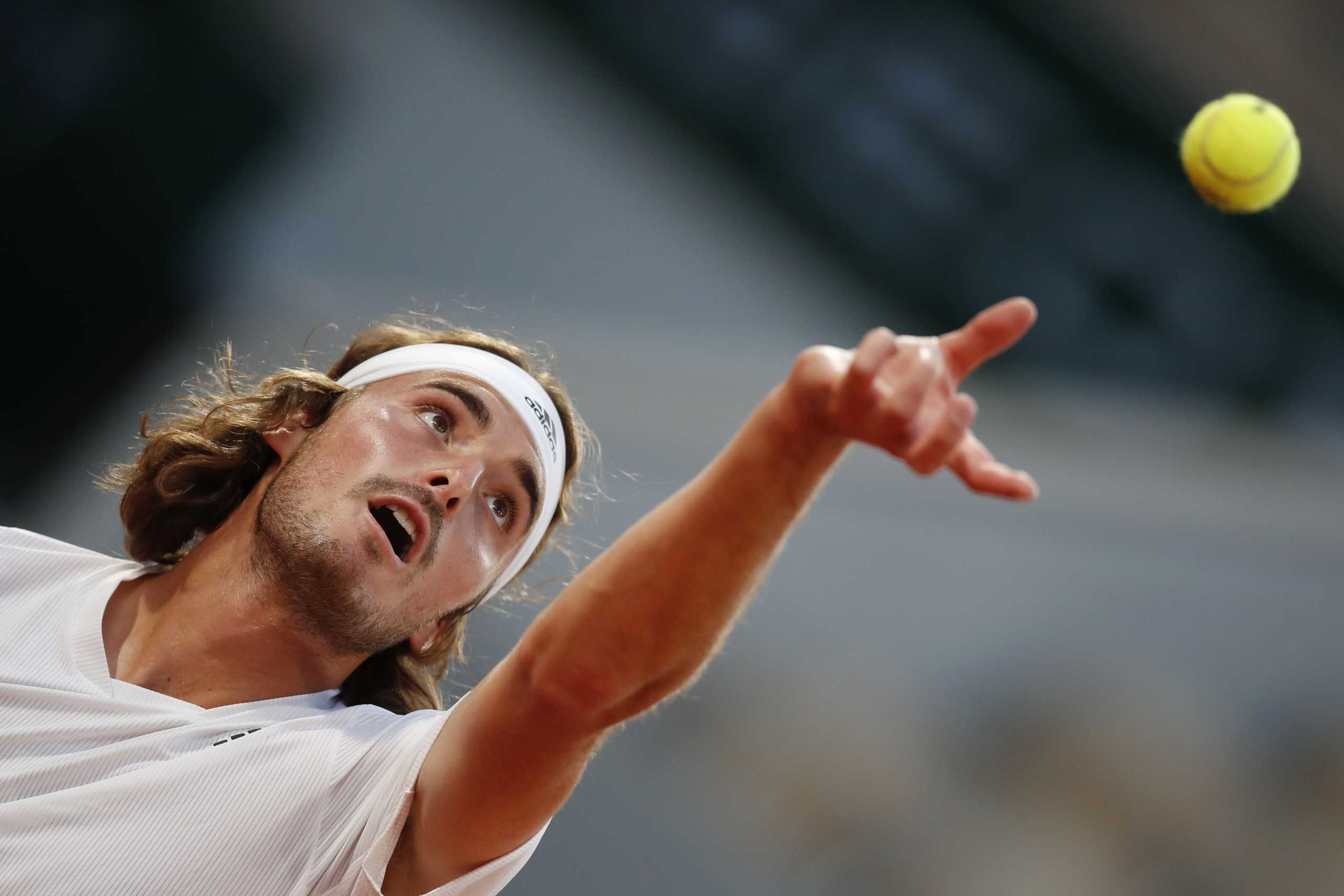 Roland Garros: Ο Τσιτσιπάς παίζει τρίτος στο “Suzanne Lenglen”
