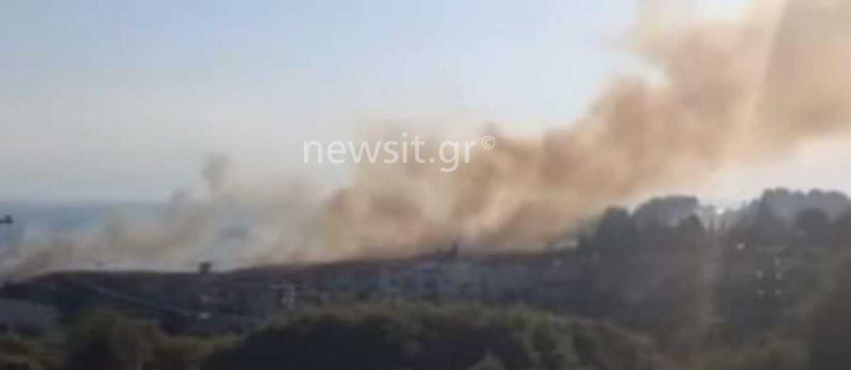 Θεσσαλονίκη: Μεγάλη φωτιά κοντά σε σπίτια