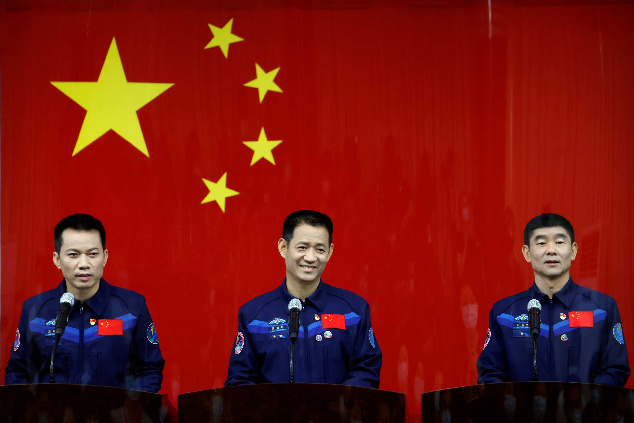 Η Κίνα στέλνει αστροναύτες στον υπό κατασκευή διαστημικό σταθμό της (pics)