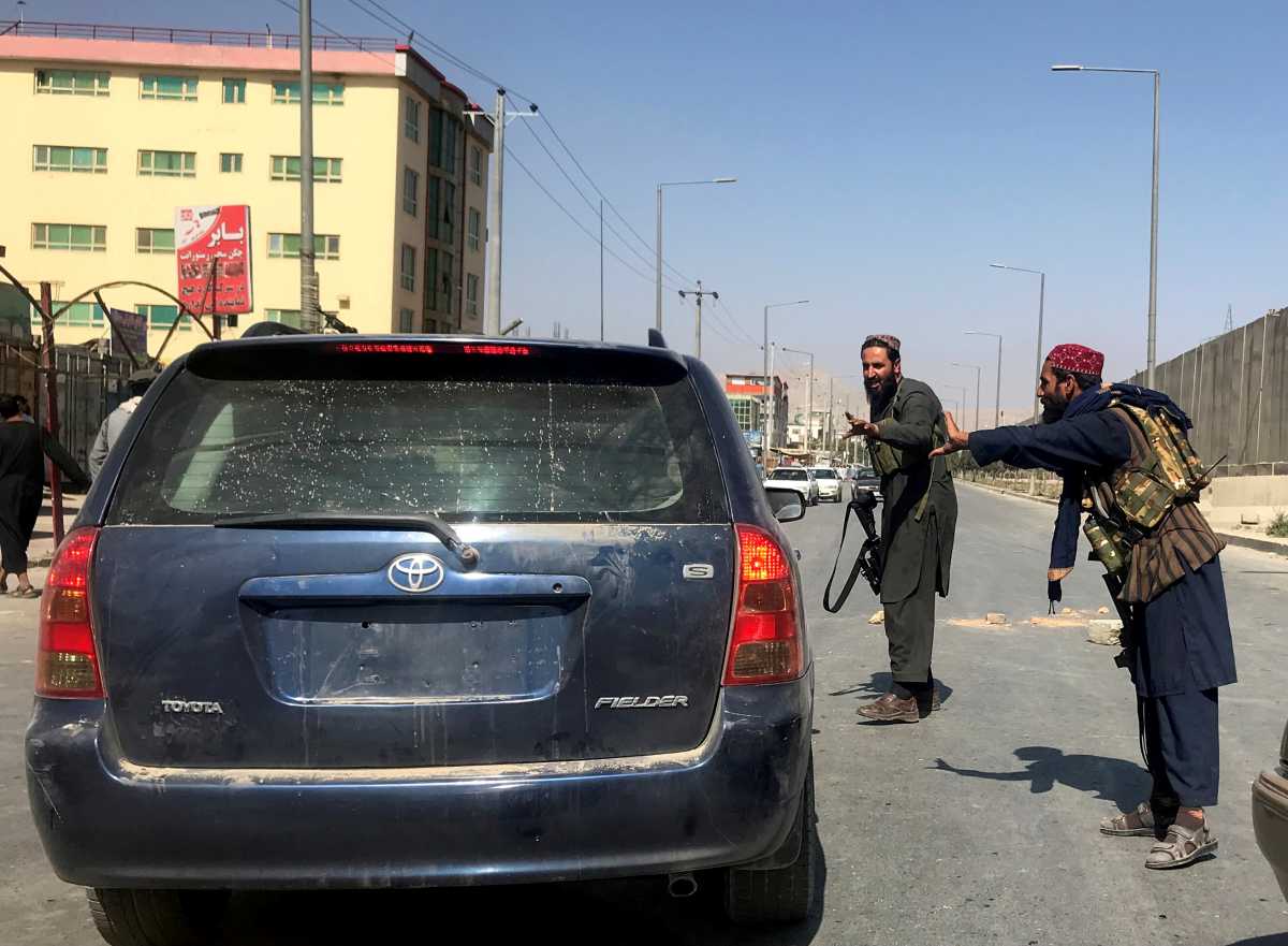 Αφγανιστάν: Οι Ταλιμπάν αποκλείουν υπουργεία – Δεν αφήνουν δημοσίους υπαλλήλους να δουλέψουν