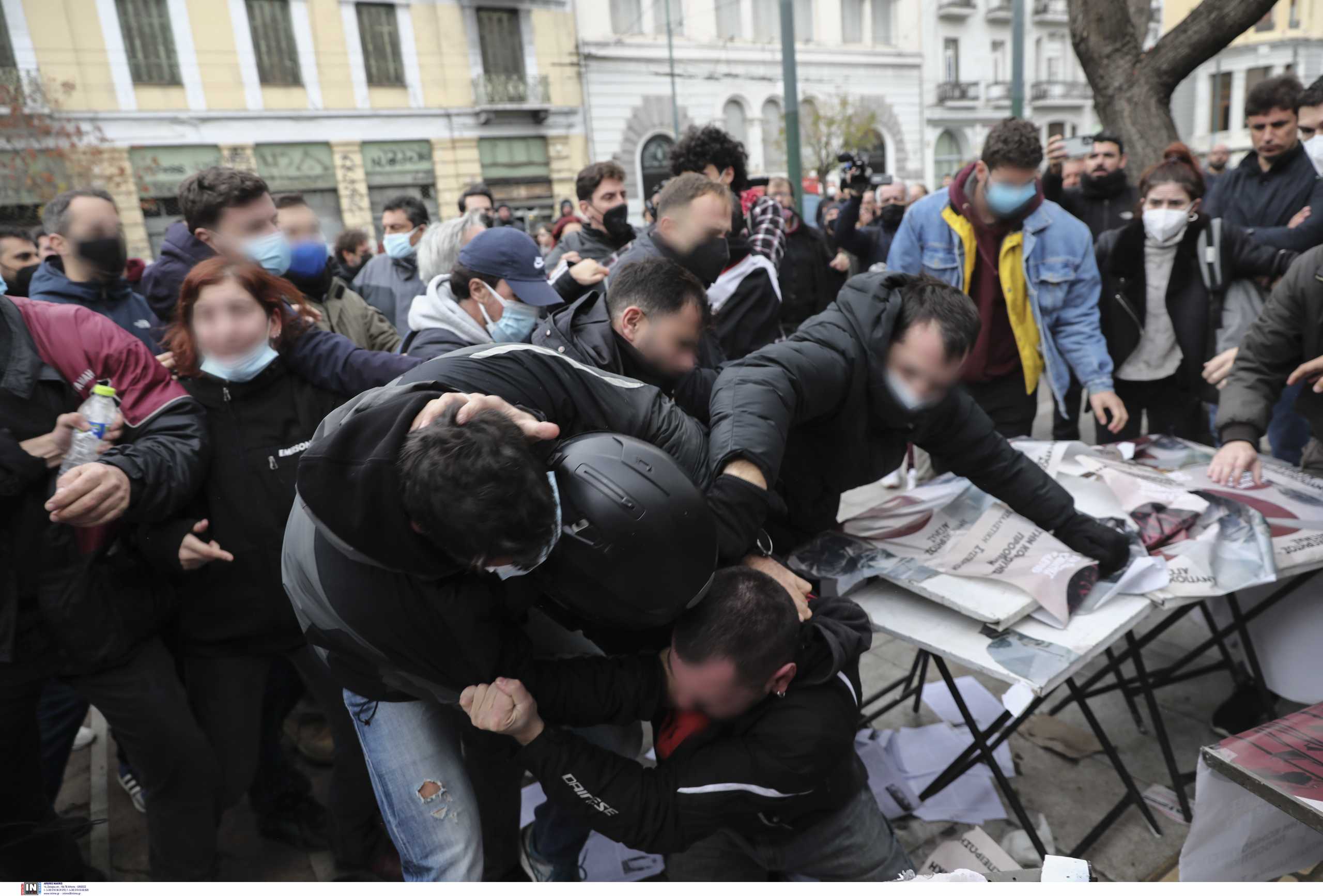 Πολυτεχνείο: Συνεχής ένταση – Μπουνιές και τραμπουκισμοί σε βουλευτές της ΝΔ και στελέχη του ΣΥΡΙΖΑ