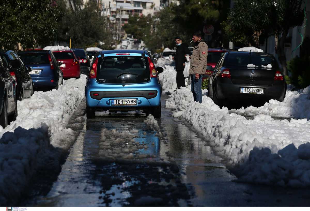 Κίνηση στους δρόμους: Πού έχει μποτιλιάρισμα στην Αθήνα – Ταλαιπωρία για τους οδηγούς με τον πάγο