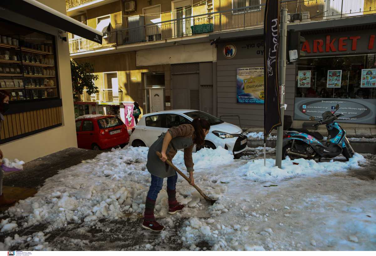 Κακοκαιρία: Πέμπτη μέρα προβλημάτων στην Αττική – Στην Πεντέλη νοικιάζουν μπουλντόζες ρεφενέ