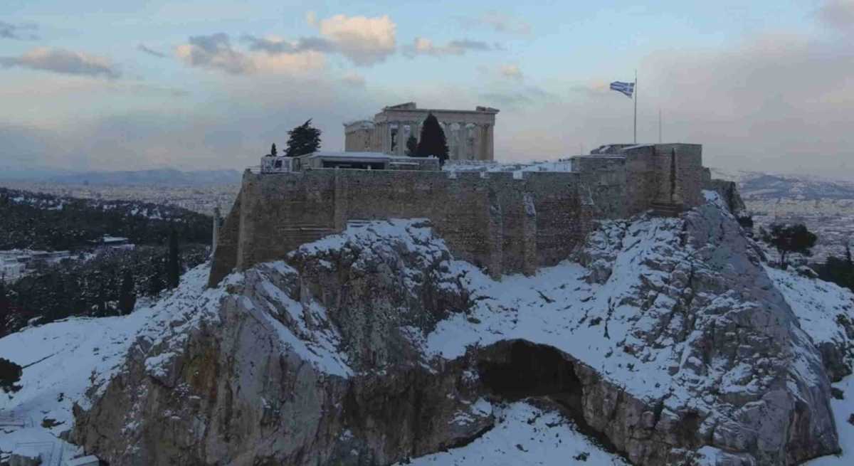 Η Αθήνα μετά την ιστορική χιονοκαταιγίδα – Ανεπανάληπτες εικόνες της πρωτεύουσας
