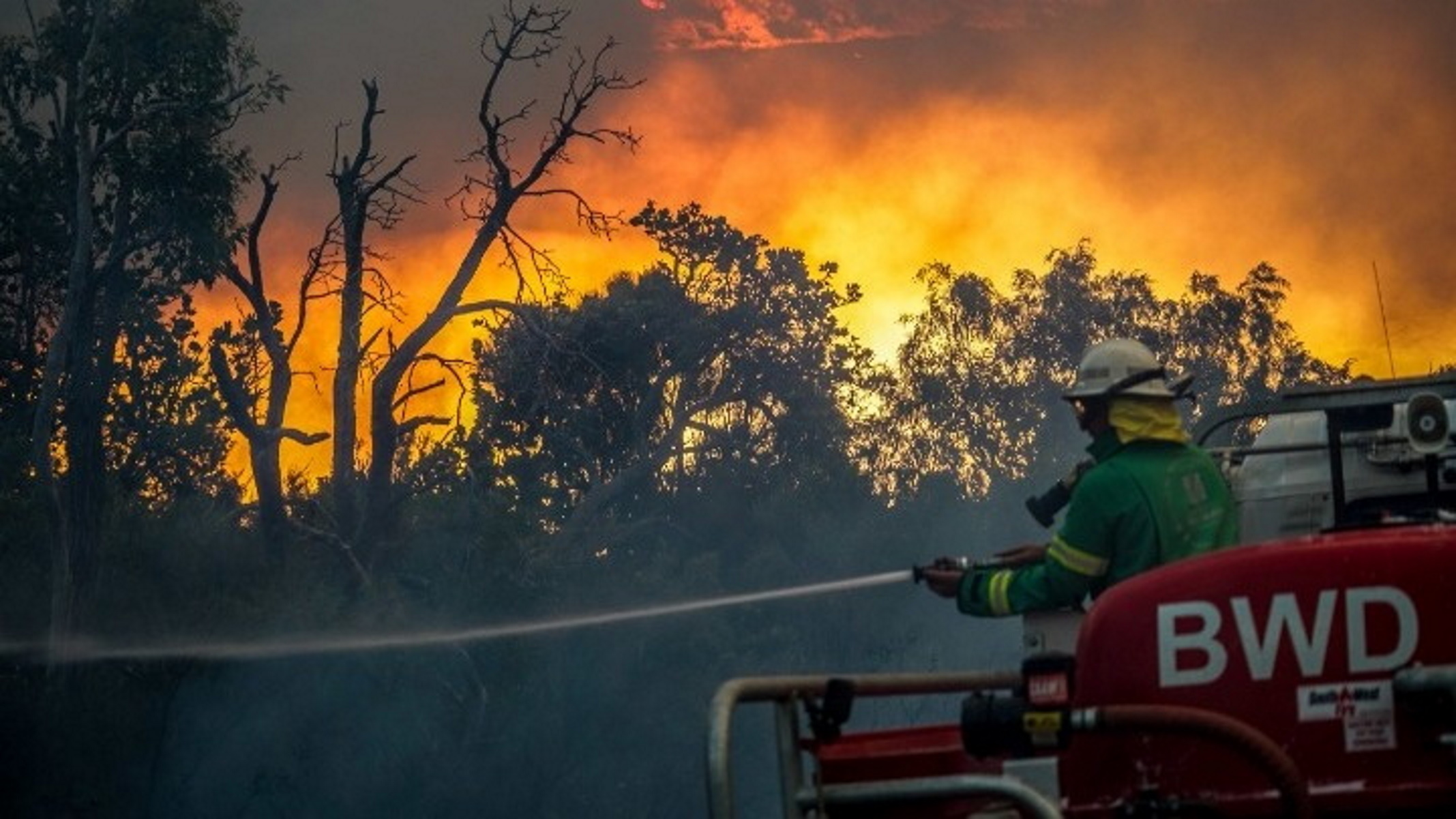 Αυστραλία: Τεράστιες φωτιές και καύσωνας απειλούν το Περθ – Εκκενώνονται κατοικημένες περιοχές