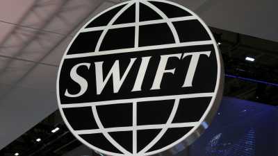 Εισβολή στην Ουκρανία- SWIFT: Σενάρια για… νέα Lehman Brothers και παγκόσμια κατάρρευση από τον αποκλεισμό ρωσικών τραπεζών