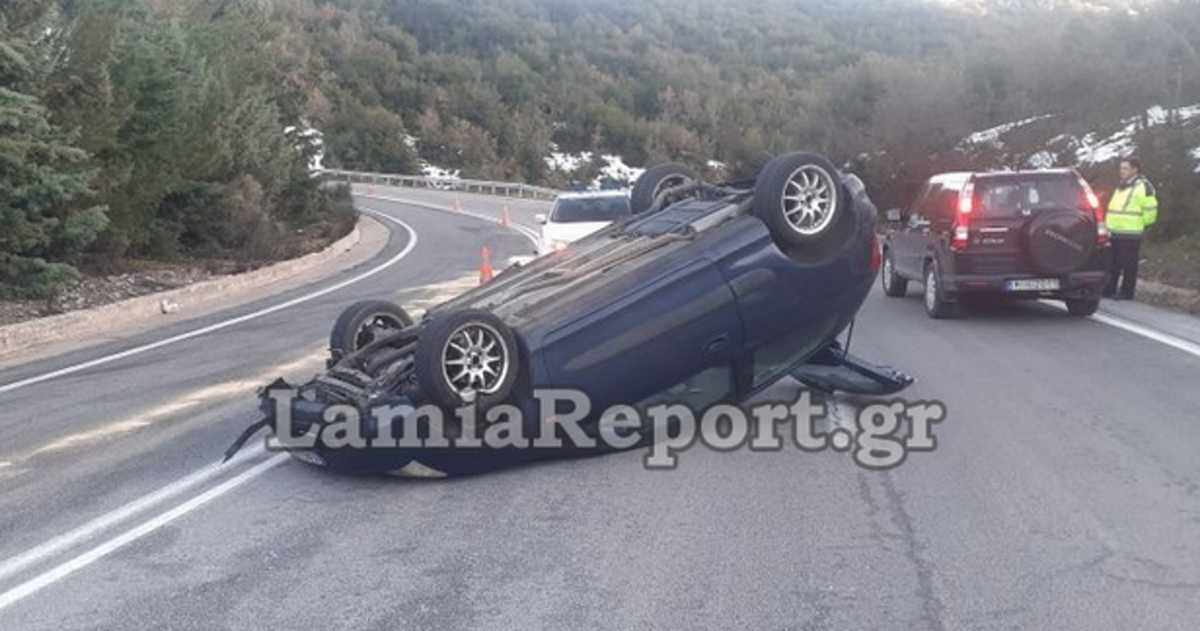 Λαμία: Εφιάλτης για οδηγό σε αυτή τη στροφή – Οι πρώτες εικόνες μετά το τροχαίο στο δρόμο προς Δομοκό