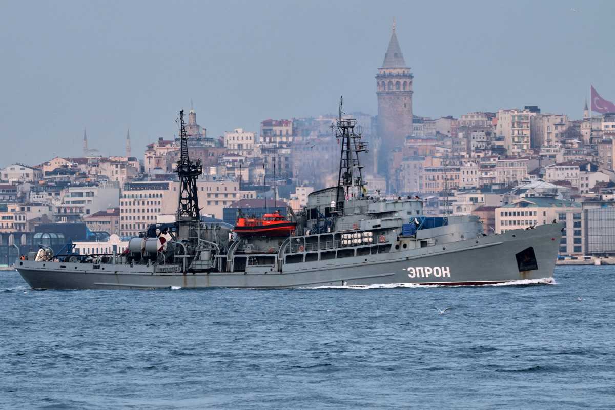 Πόλεμος στην Ουκρανία: Η Τουρκία έκλεισε τα Στενά του Βοσπόρου και τα Δαρδανέλια για τα ρωσικά πολεμικά πλοία
