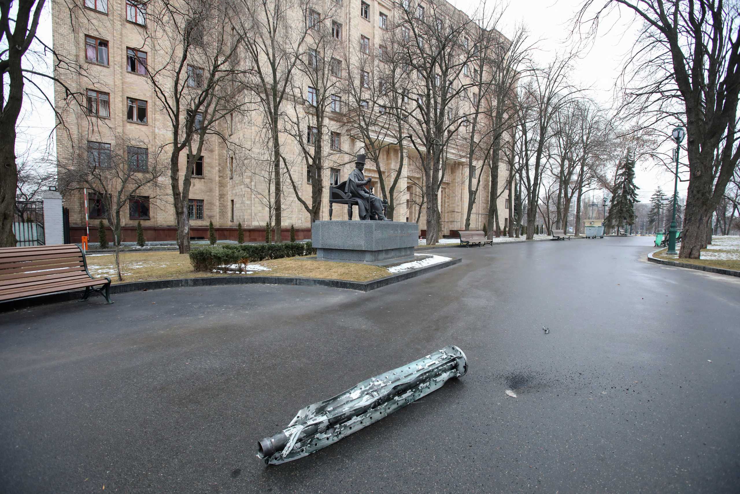 Παρατηρητήριο Ανθρωπίνων Δικαιωμάτων: Οι Ρώσοι εκτόξευσαν βόμβες διασποράς στο Χάρκοβο