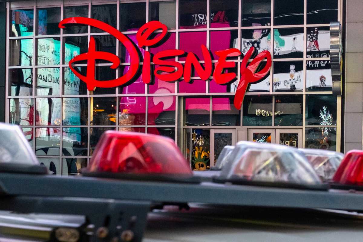 Εισβολή στην Ουκρανία: Disney, Warner Bros και Sony σταματούν τις προβολές ταινιών στην Ρωσία