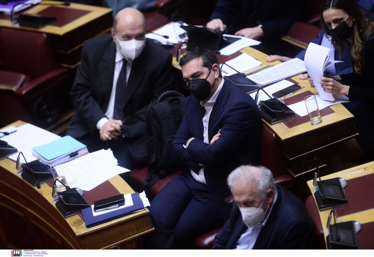 ΣΥΡΙΖΑ για μαχητή Αζόφ: «Ανύπαρκτα αντανακλαστικά της κυβέρνησης» – Το νεύμα Τσίπρα στους βουλευτές του