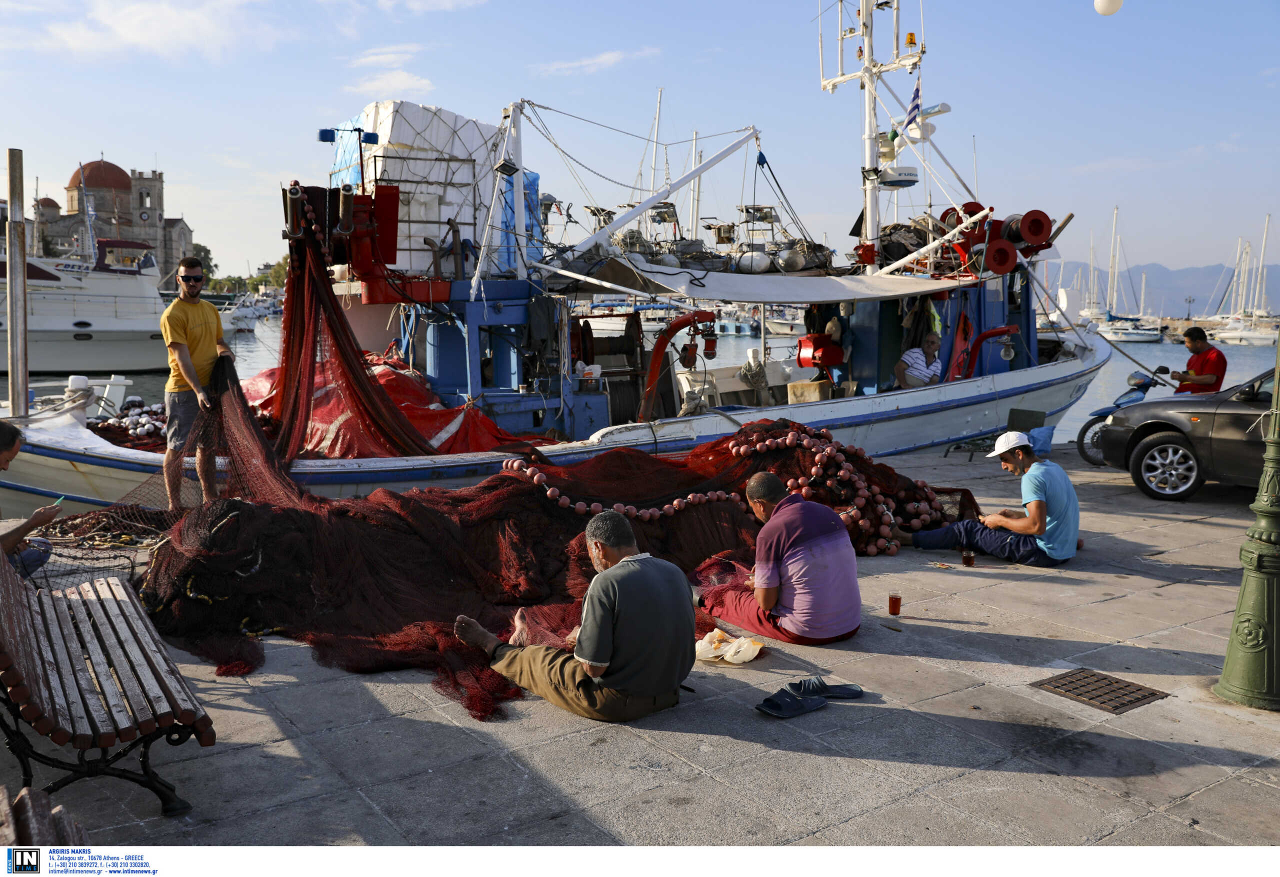 Χίος: Βρέθηκε μαχαιρωμένος μέσα σε βάρκα στην ιχθυόσκαλα