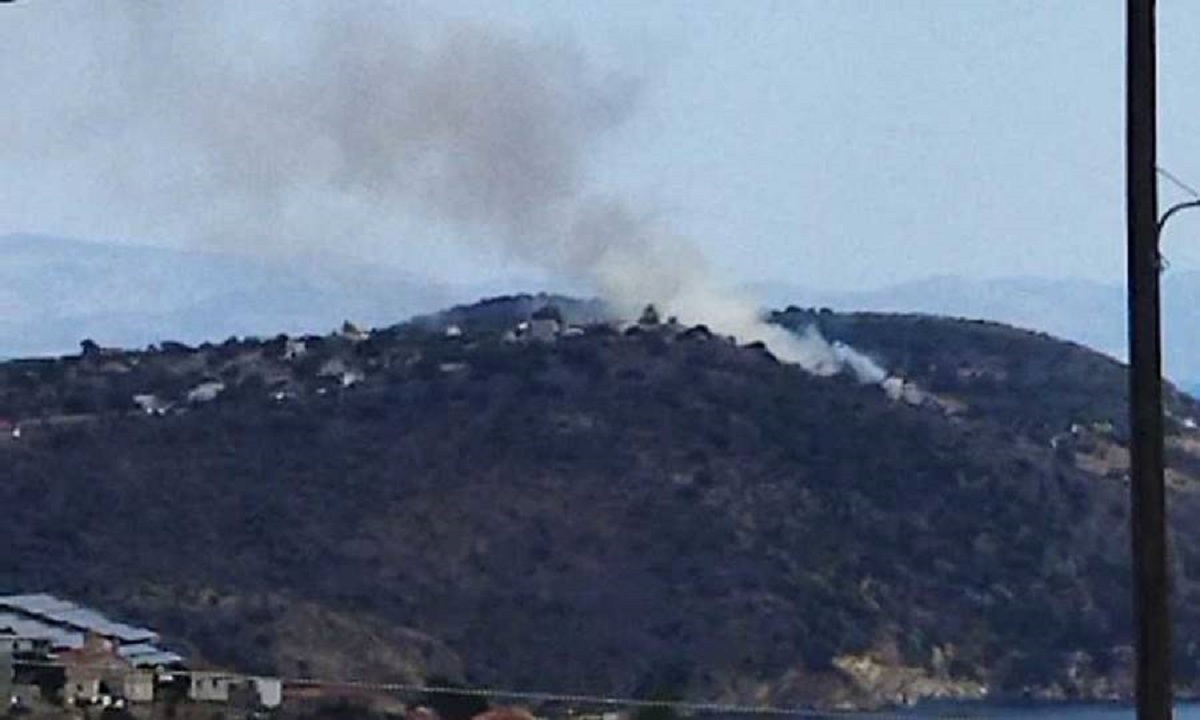 Φωτιά στο Γύθειο στην περιοχή Καλύβα – Επιχειρούν επίγειες και εναέριες δυνάμεις