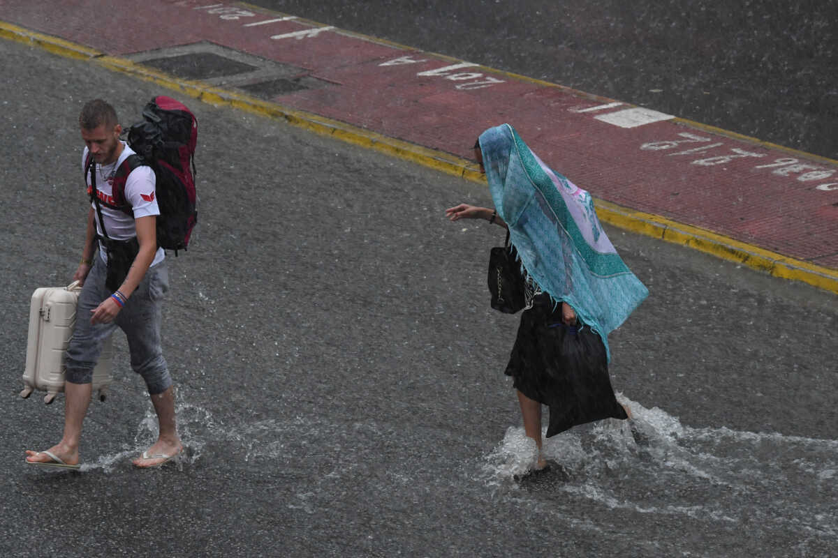 Καιρός – Meteo: Βροχές και καταιγίδες την Δευτέρα 12/09 – Πέφτει η θερμοκρασία