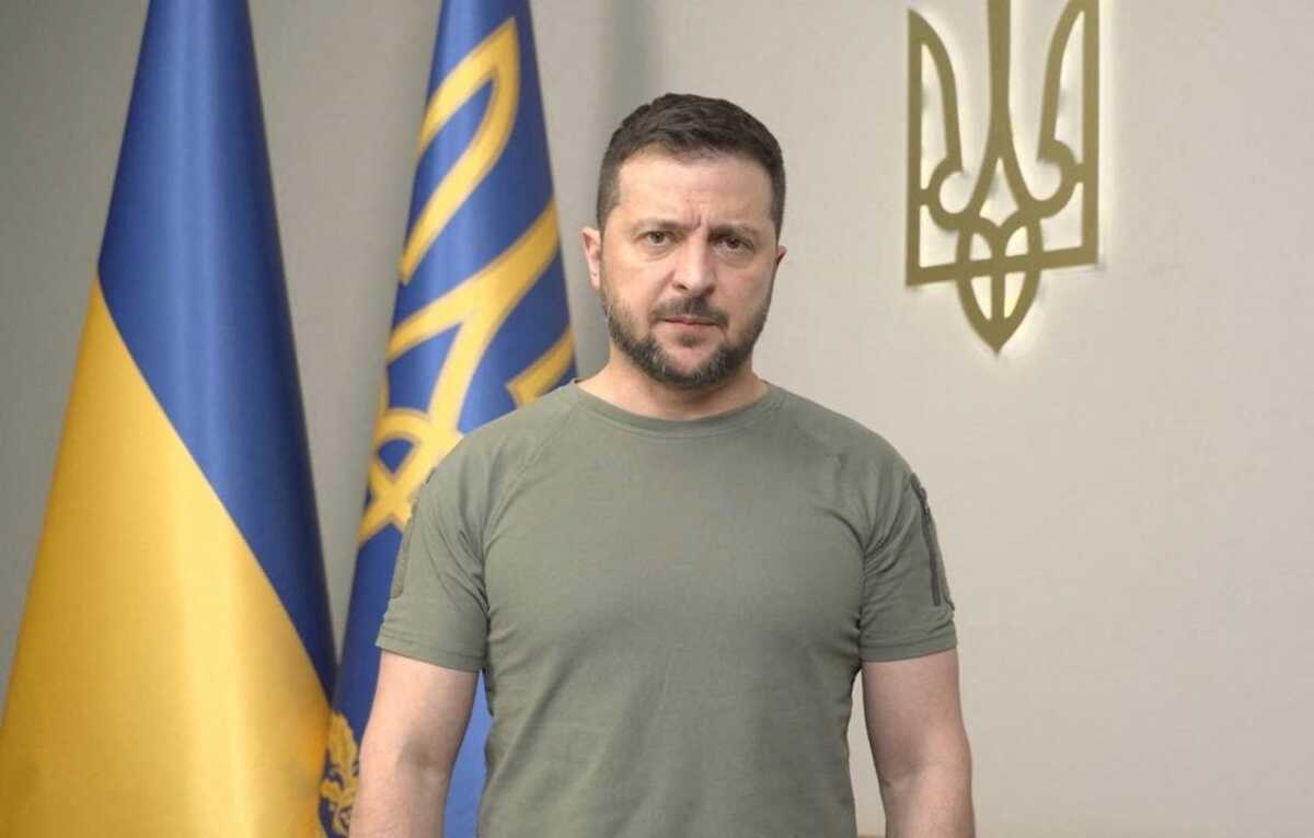 Ουκρανία: Ο Ζελένσκι απηύθυνε διάγγελμα από το Κίεβο και στη Ρωσία έλεγαν ότι εγκατέλειψε την χώρα