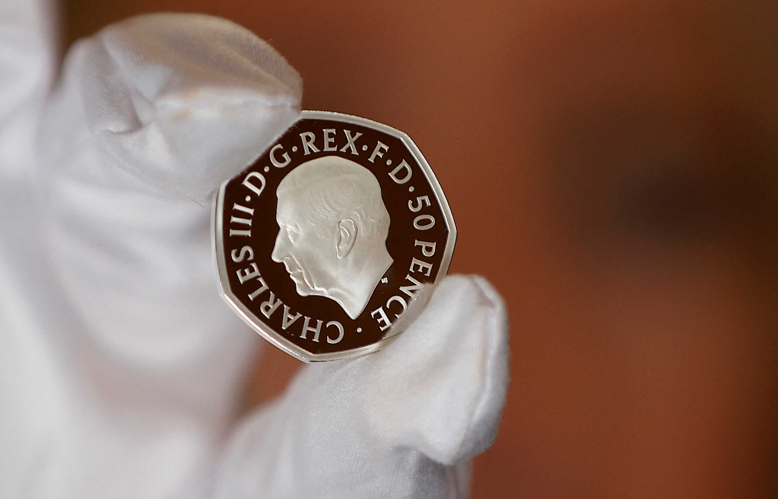 Βρετανία: Τα νέα νομίσματα με το πορτρέτο του βασιλιά Καρόλου