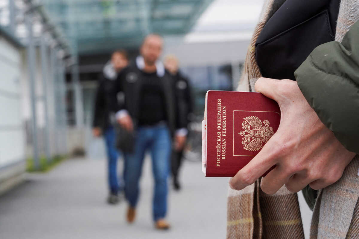 Πόλεμος στην Ουκρανία: Τέλος τα διαβατήρια για τους Ρώσους επιστρατευμένους