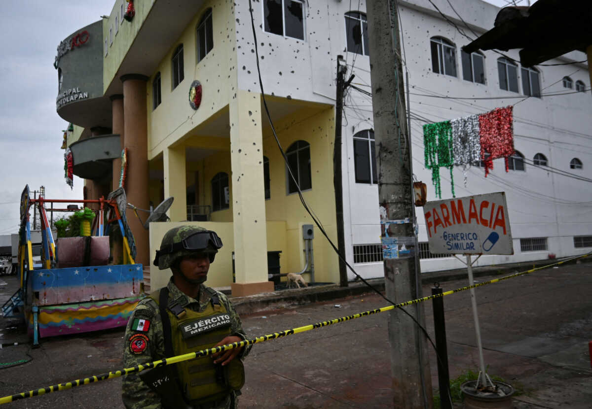 Μεξικό: Έφτασαν τους 20 οι νεκροί από την ένοπλη επίθεση καρτέλ – Δεν ταυτοποιήθηκαν ακόμα οι δράστες
