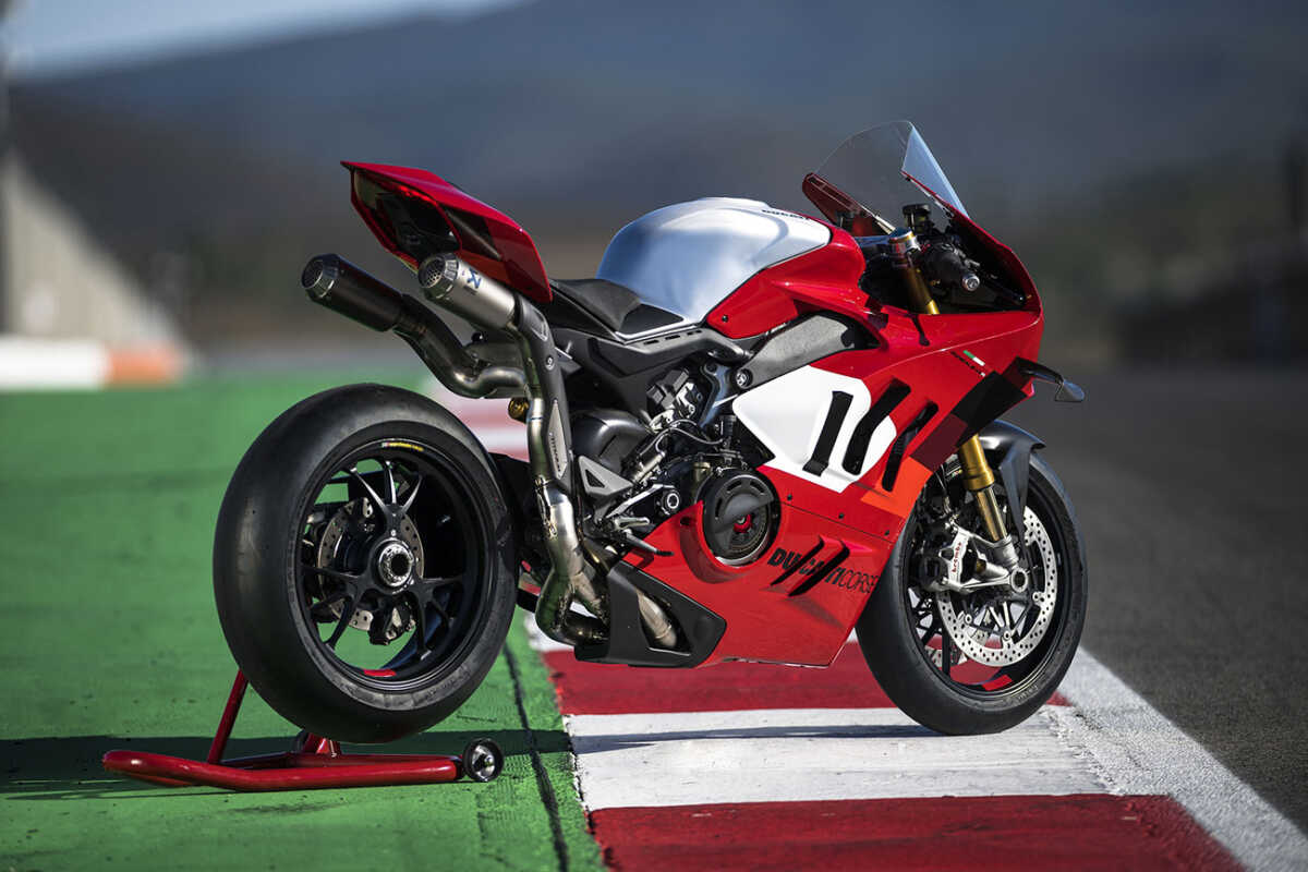 Η Ducati παρουσιάζει τη νέα Panigale V4 R: Ξεπερνά τους 240 ίππους σε ρύθμιση πίστας