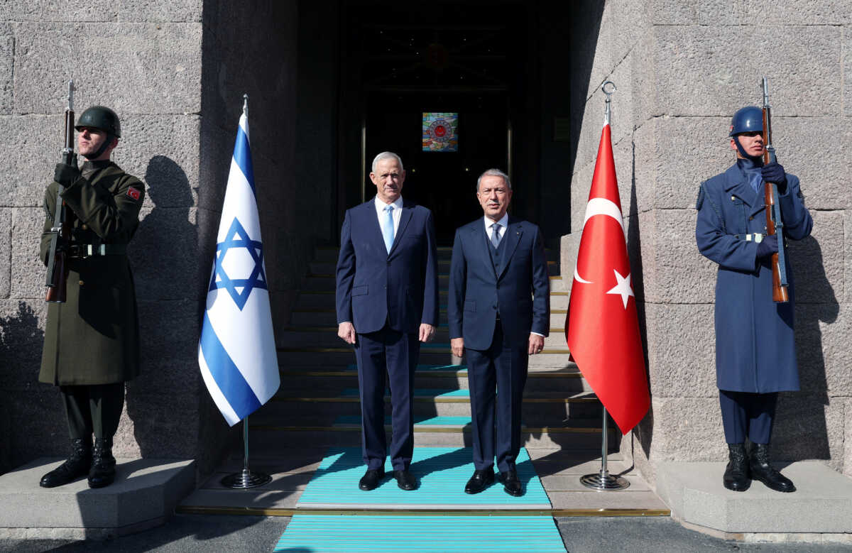 Τουρκία – Ισραήλ: Να «ξεπαγώσουν» τις διμερείς σχέσεις αποφάσισαν Γκαντζ και Ακάρ – Η αναφορά στην Ελλάδα