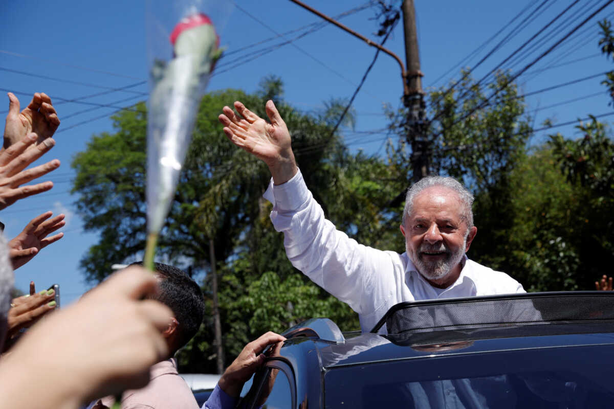 Βραζιλία: Λεονάρντο ντι Κάπριο, «Λουκ Σκαϊγουόκερ» και άλλοι ηθοποιοί συγχαίρουν τον Λούλα