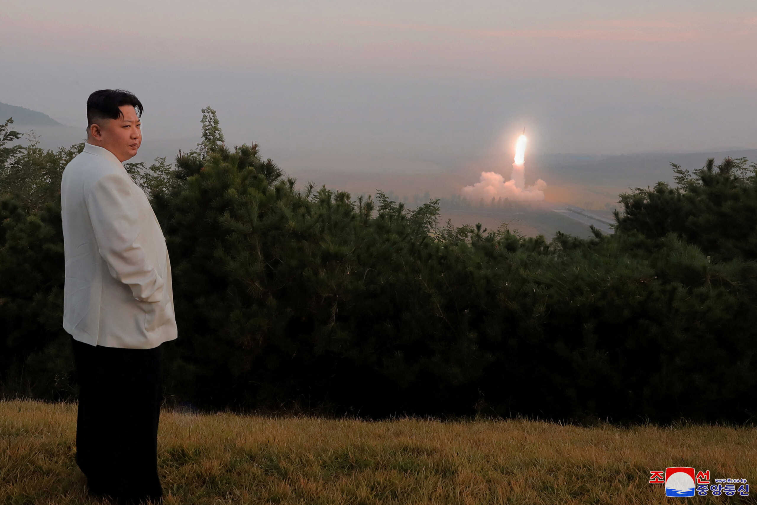 Βόρεια Κορέα: Ο Κιμ Γιονγκ Ουν επέβλεψε ασκήσεις πυρηνικού πολέμου