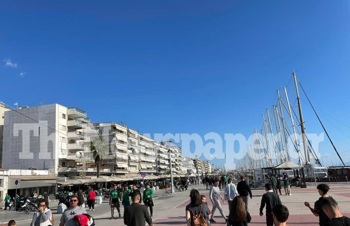 Παναθηναϊκός: Χαμός στον Βόλο, χιλιάδες οπαδοί έστησαν πάρτι στους δρόμους