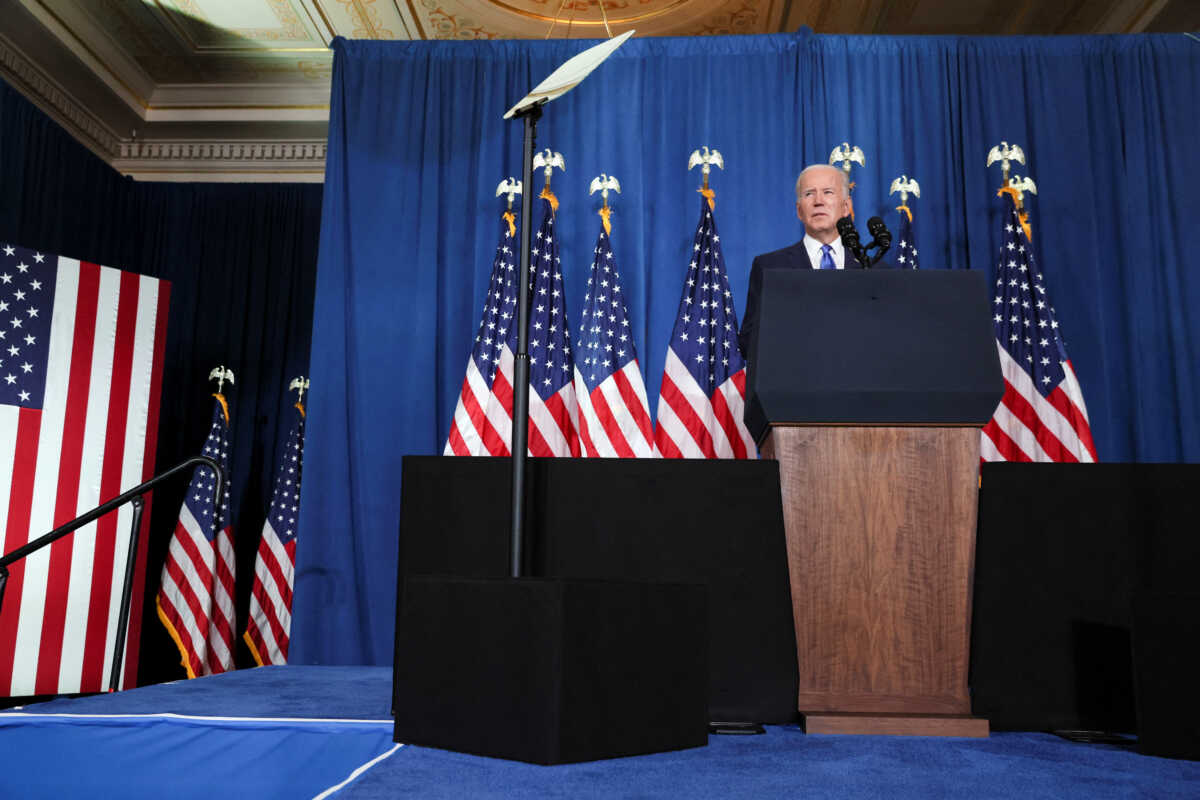 Ενδιάμεσες εκλογές στις ΗΠΑ: Ο Τζο Μπάιντεν προειδοποιεί εναντίον του κινδύνου «χάους»