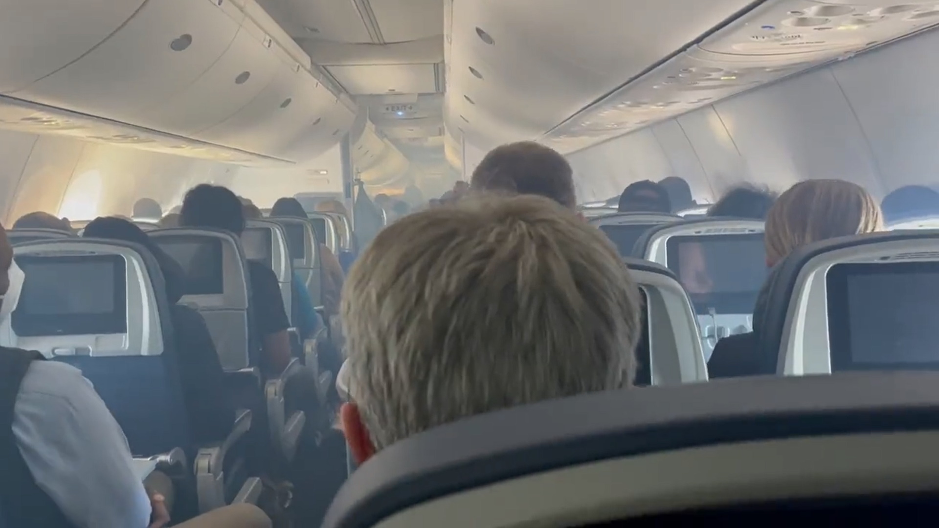 ΗΠΑ: Αναστάτωση σε πτήση της Delta Airlines – Γέμισε καπνούς η καμπίνα του αεροσκάφους