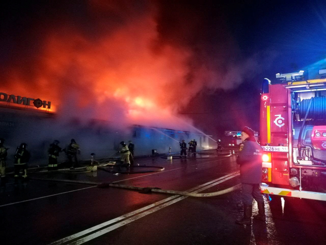 Ρωσία: Η φωτιά ξέσπασε από μεθυσμένο που πέταξε φωτοβολίδα – Στους 15 οι νεκροί