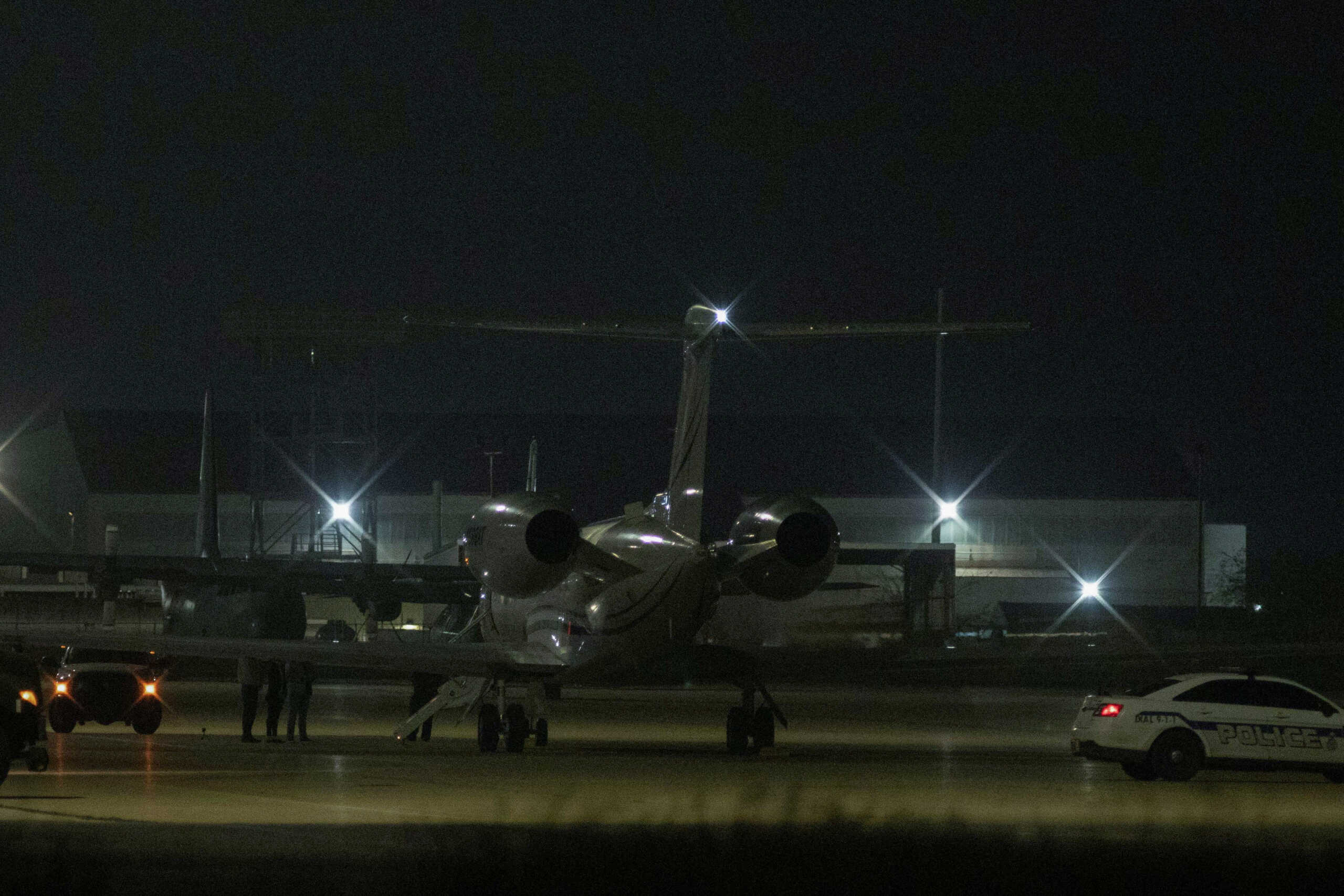 ΗΠΑ: Πανικός σε πτήση στο αεροδρόμιο JFK – Laptop έπιασε φωτιά, εκκένωσαν το αεροσκάφος με φουσκωτή τσουλήθρα