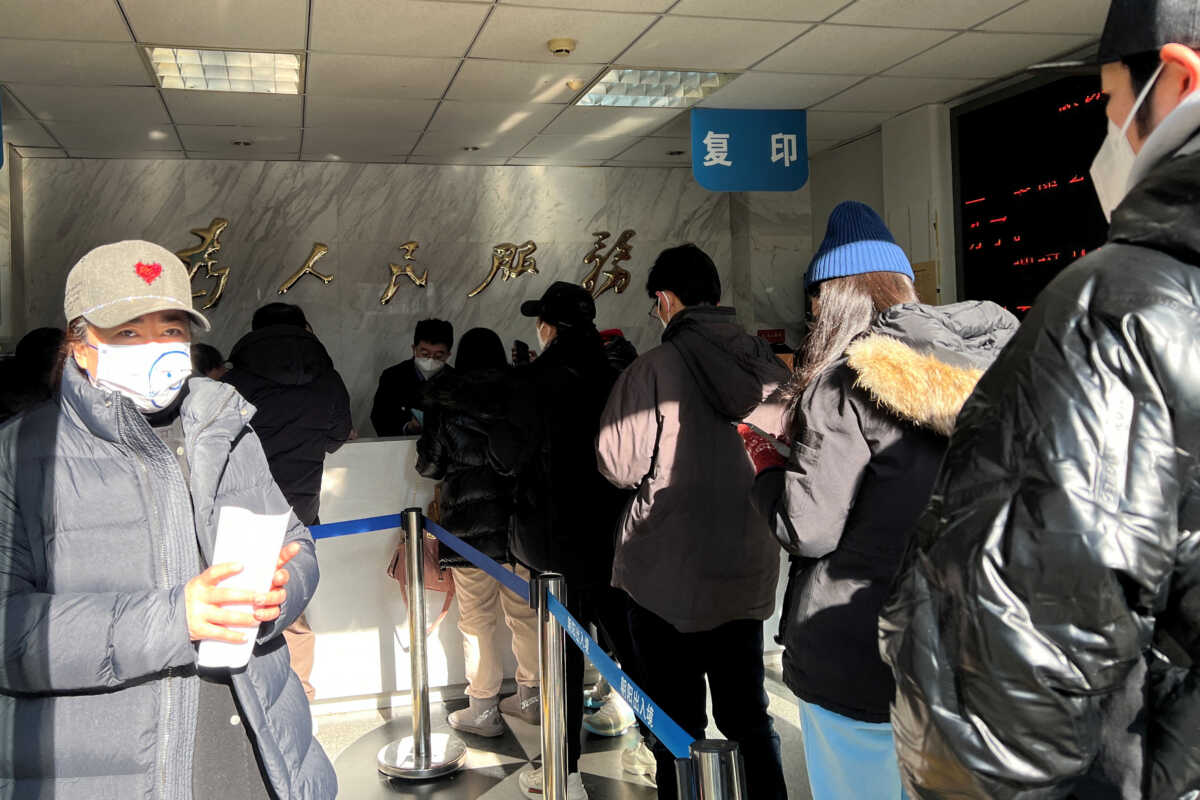 Κορονοϊός: Η Κίνα ζητά μέτρα κατά της διασποράς που να στηρίζονται στην επιστήμη για τους ταξιδιώτες της